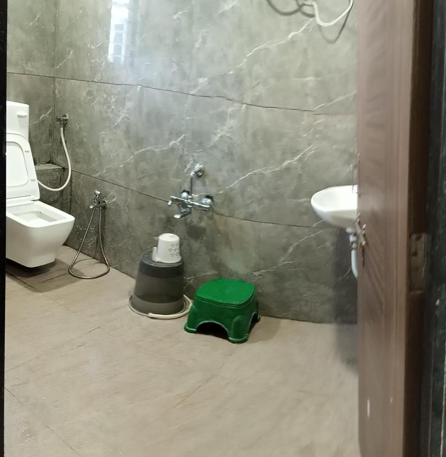 Hotel Mansarovar,Vadodara Ngoại thất bức ảnh